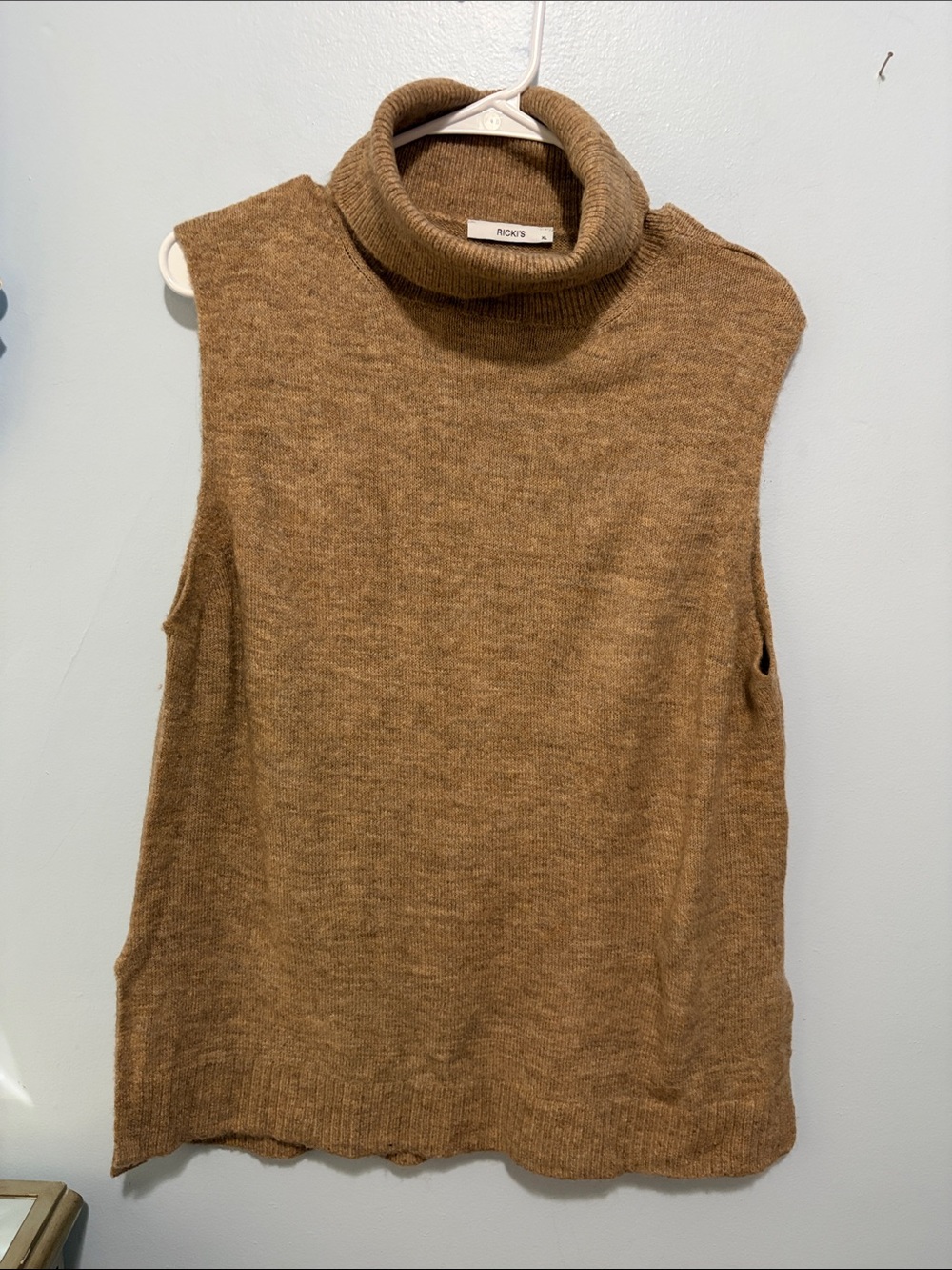 Ricki's Sleeveless Turtleneck Sweater Vest in Camel Brown